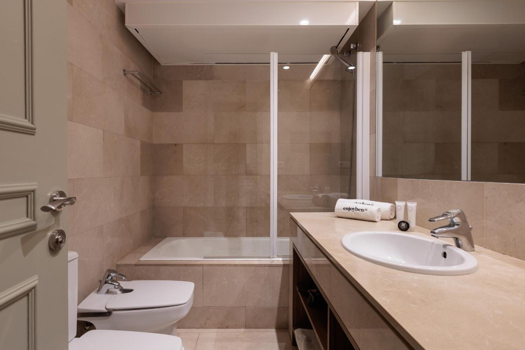 Passeig De Gracia By Enjoybcn Apartment Barcelona Exterior photo